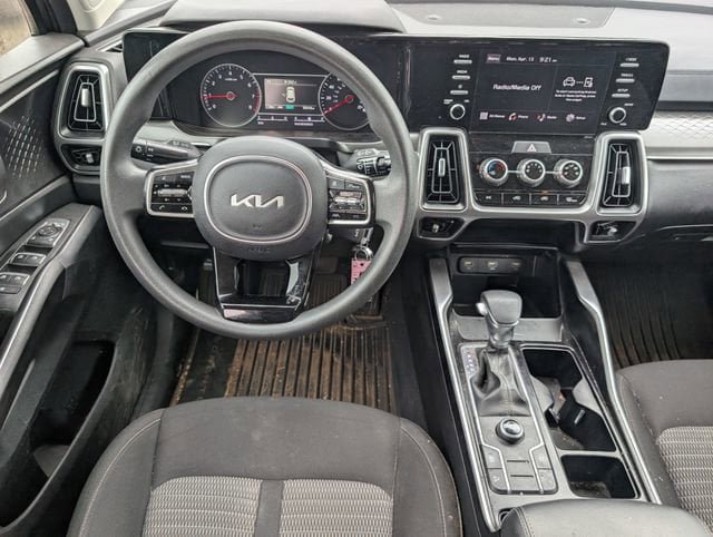 Used 2022 Kia Sorento LX FWD image 10