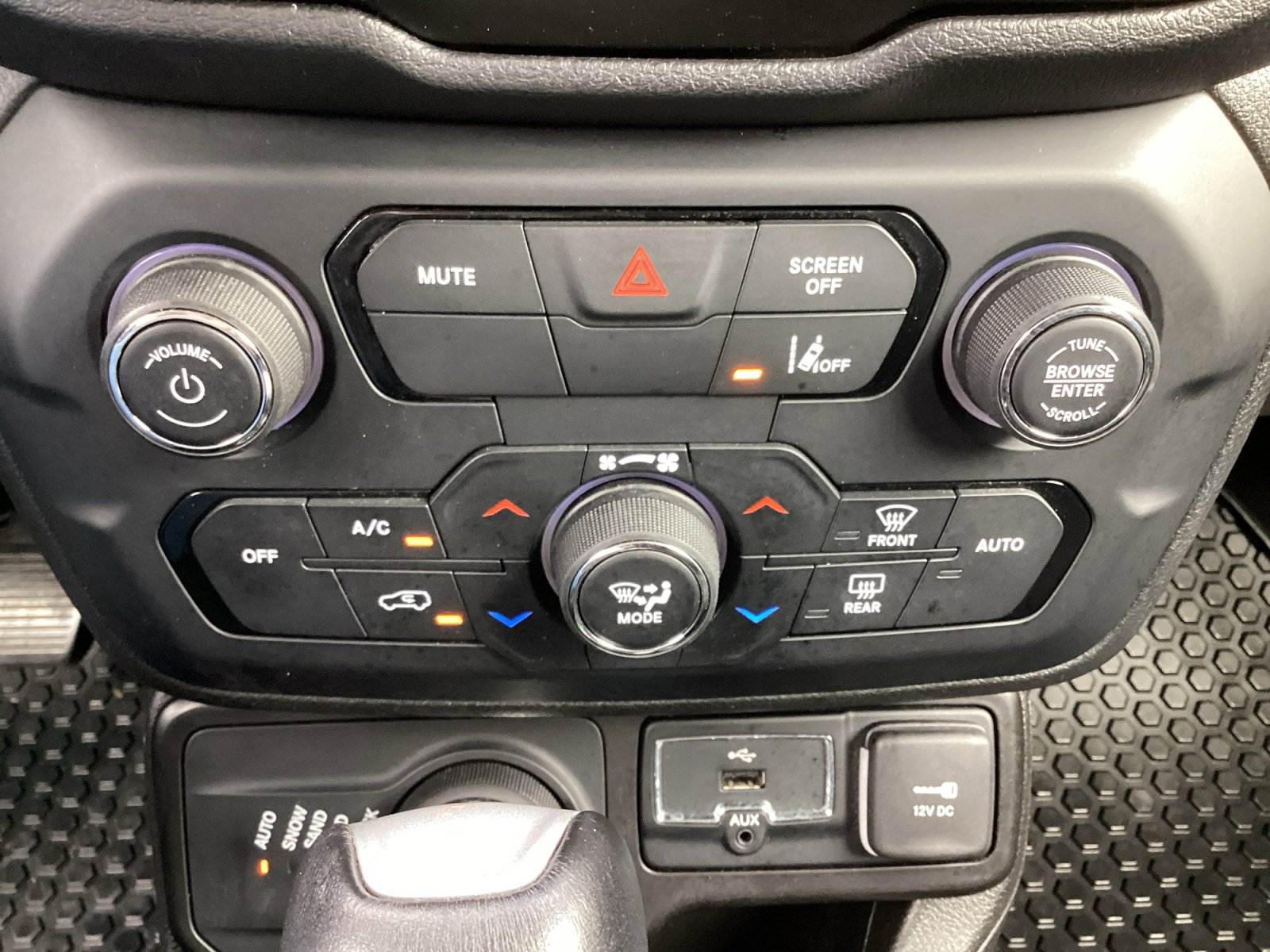 Used 2023 Jeep Renegade Trailhawk AWD/4WD image 21