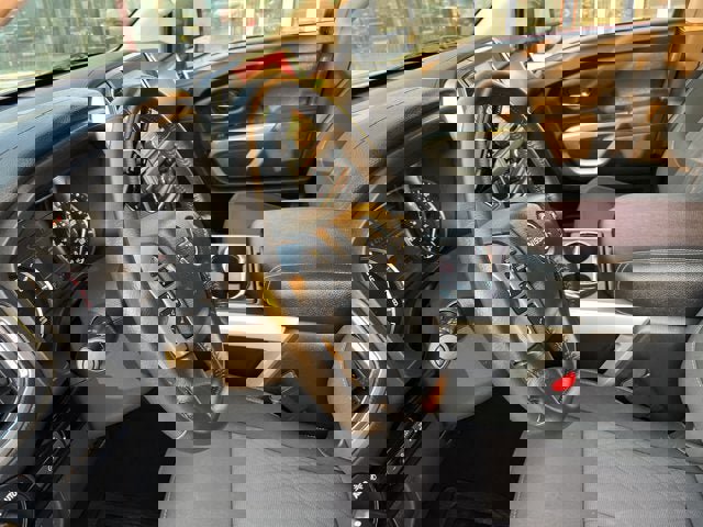 Certified 2024 Nissan Titan SV w/ SV Convenience Package image 17