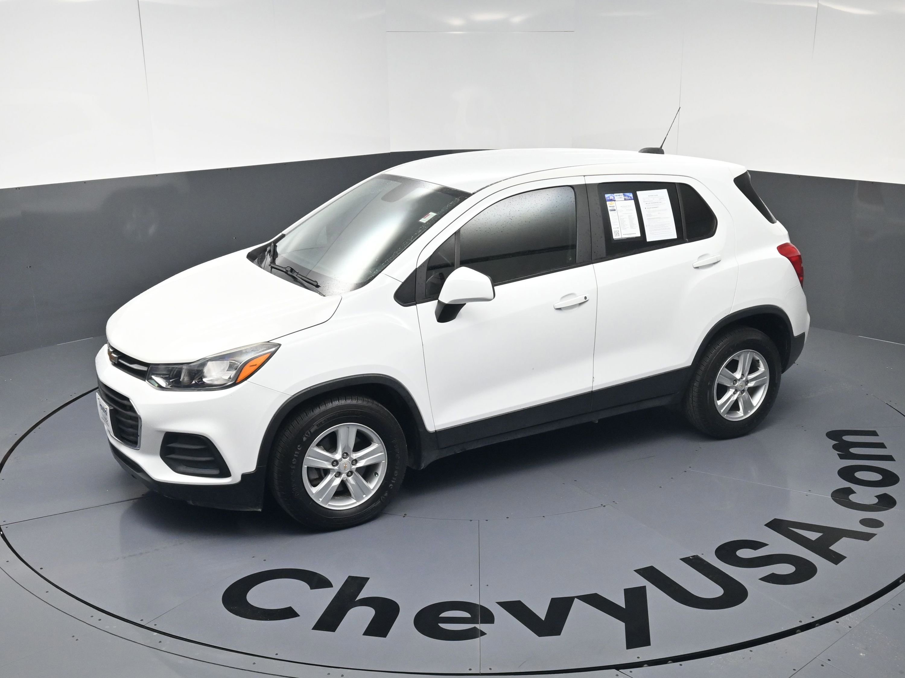 Used 2020 Chevrolet Trax LS image 28