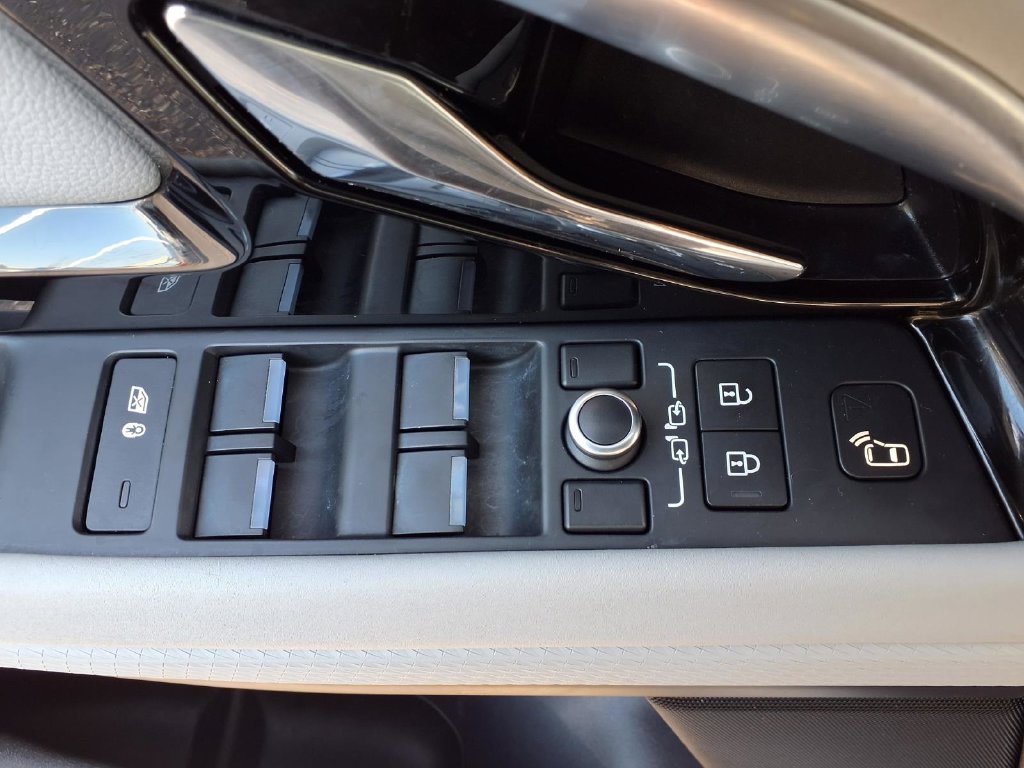 Used 2021 Land Rover Range Rover Evoque S AWD/4WD image 7