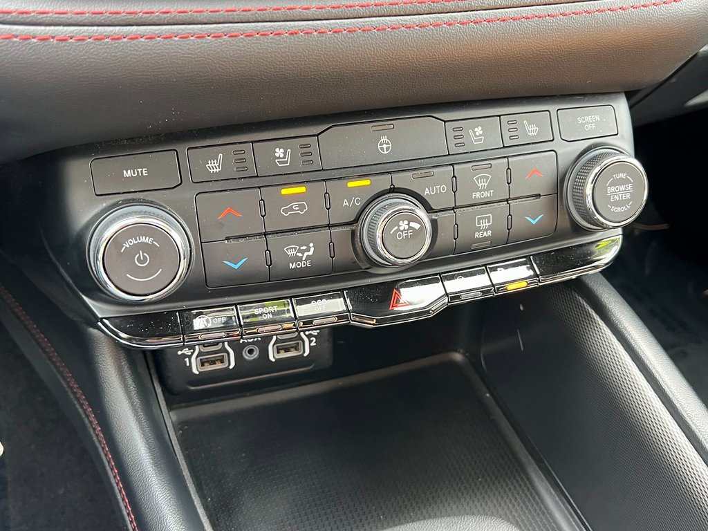 Certified 2024 Dodge Durango GT image 30