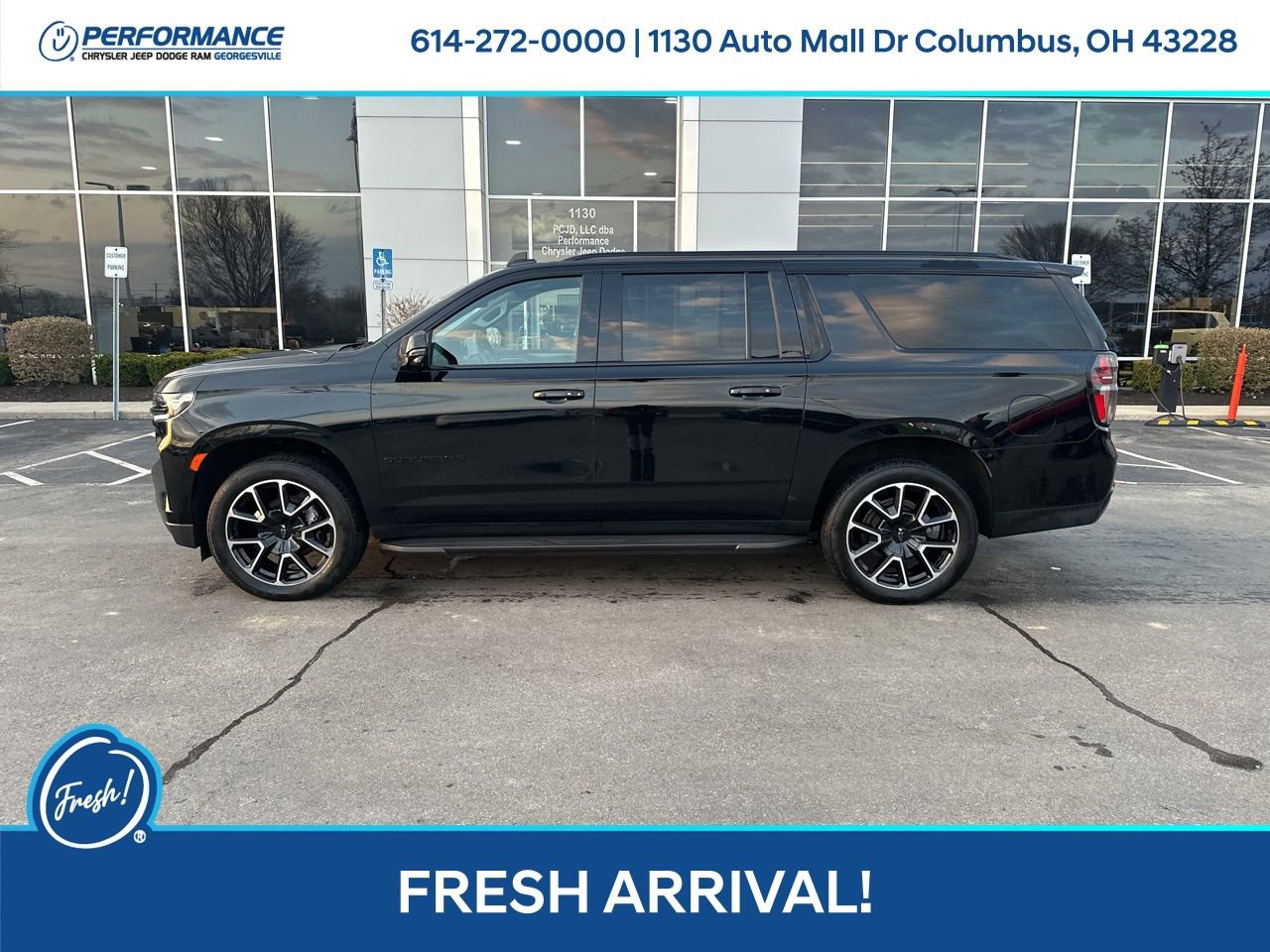 Used 2024 Chevrolet Suburban RST w/ Luxury Package image 7