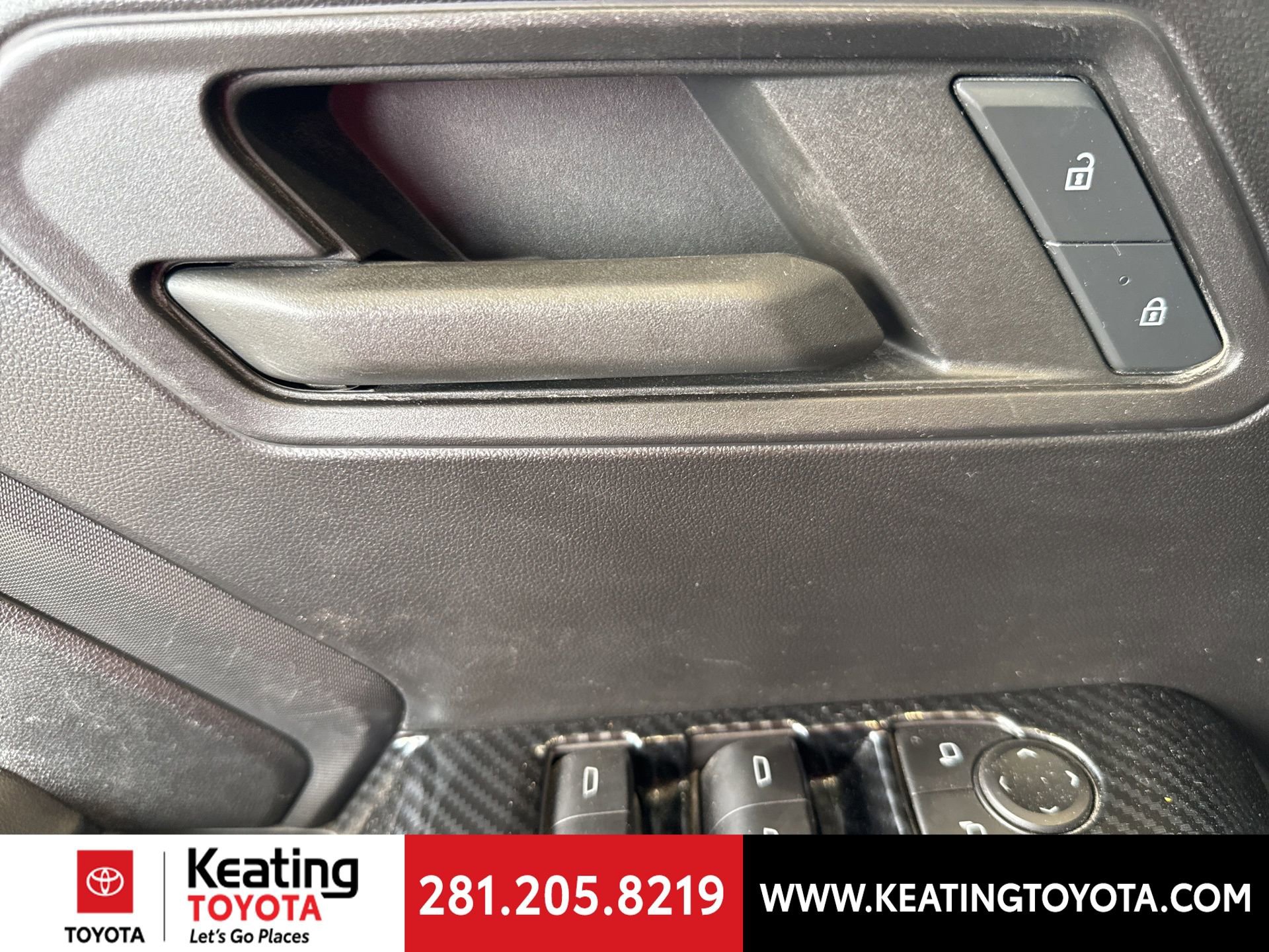 Used 2023 Chevrolet Colorado W/T w/ Advanced Trailering Package image 9