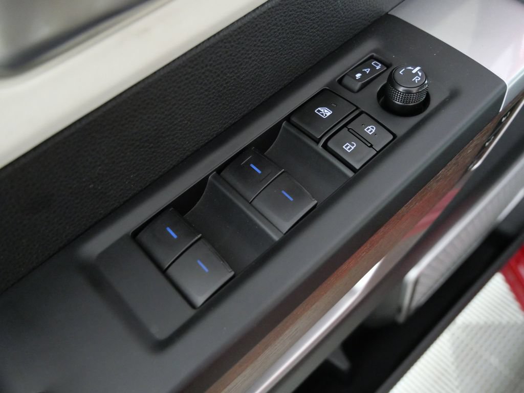 Used 2023 Toyota Sequoia Capstone AWD/4WD image 15