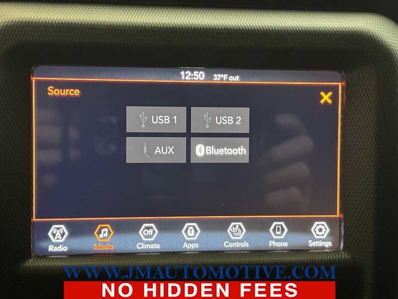 Used 2021 Jeep Gladiator Sport AWD/4WD image 24