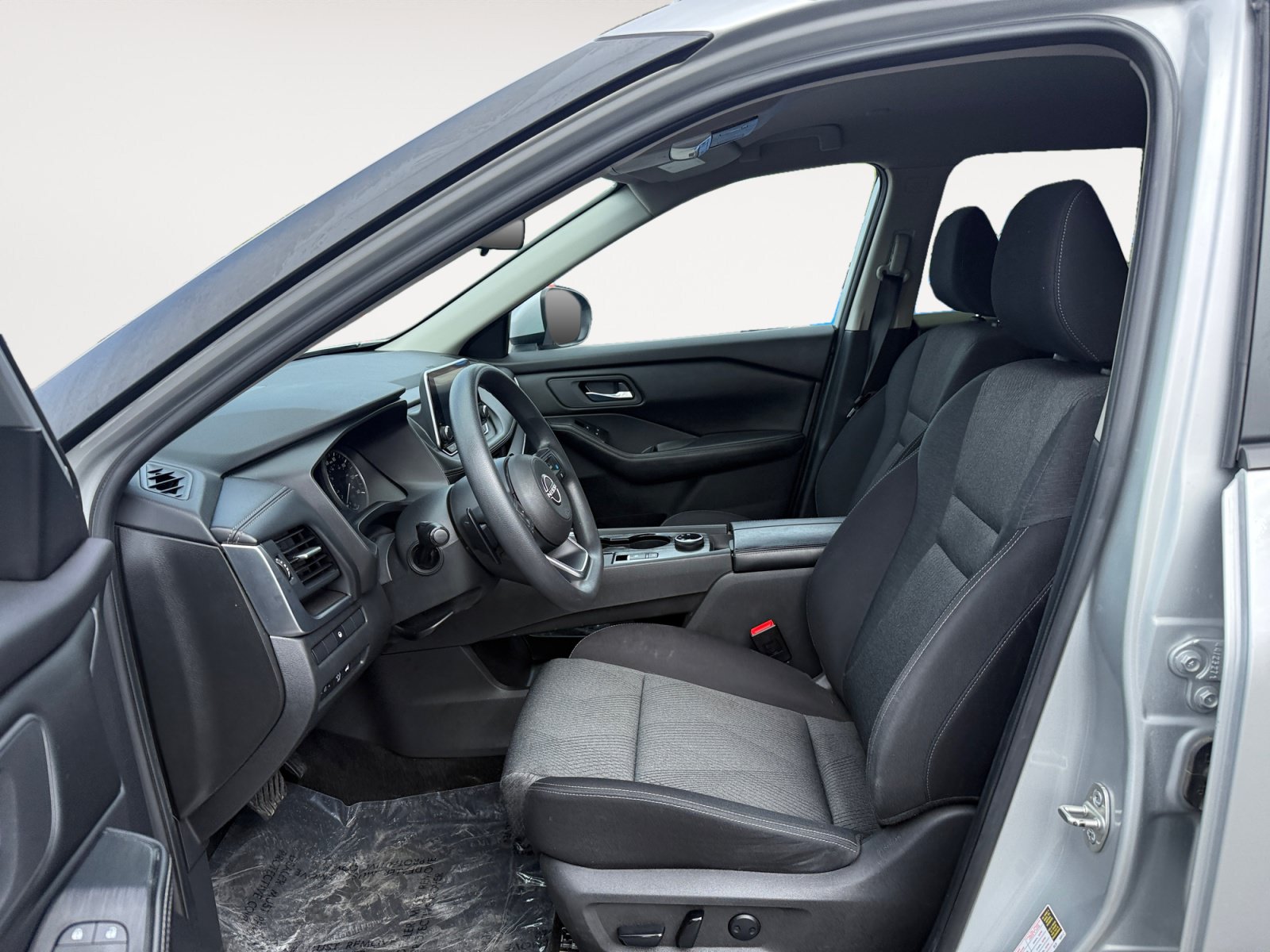 Used 2024 Nissan Rogue SV AWD/4WD image 10