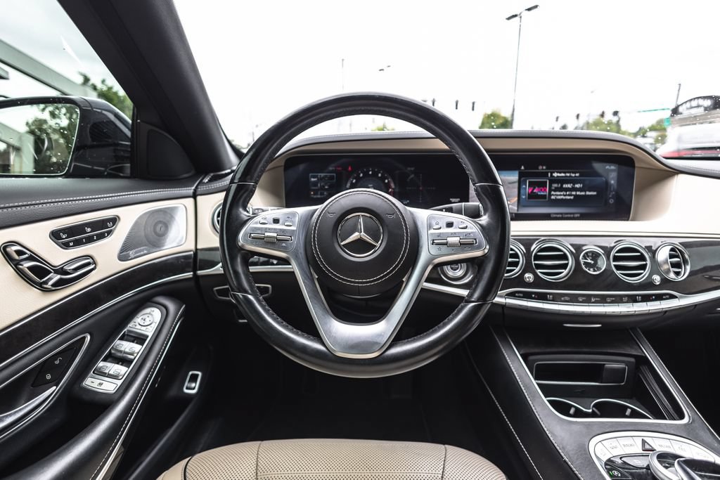 Used 2020 Mercedes-Benz S 560 Sedan image 28