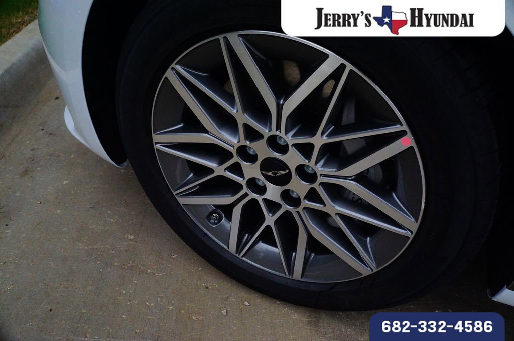 Used 2025 Genesis G80 2.5T image 8