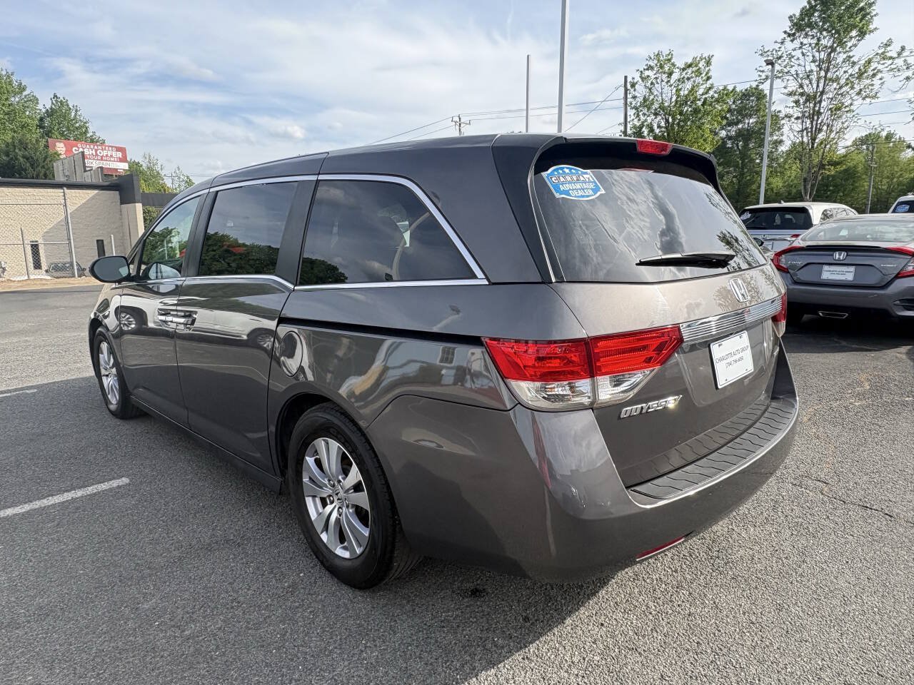 Used 2016 Honda Odyssey SE image 4