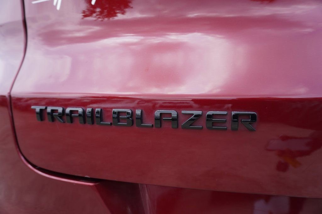 Used 2023 Chevrolet TrailBlazer RS w/ Convenience Package image 29