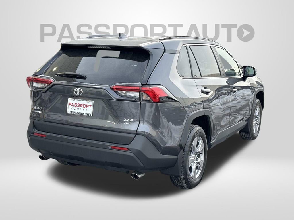 Used 2025 Toyota RAV4 XLE image 5