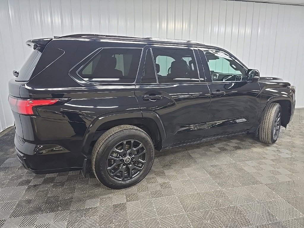 Used 2024 Toyota Sequoia Platinum image 3