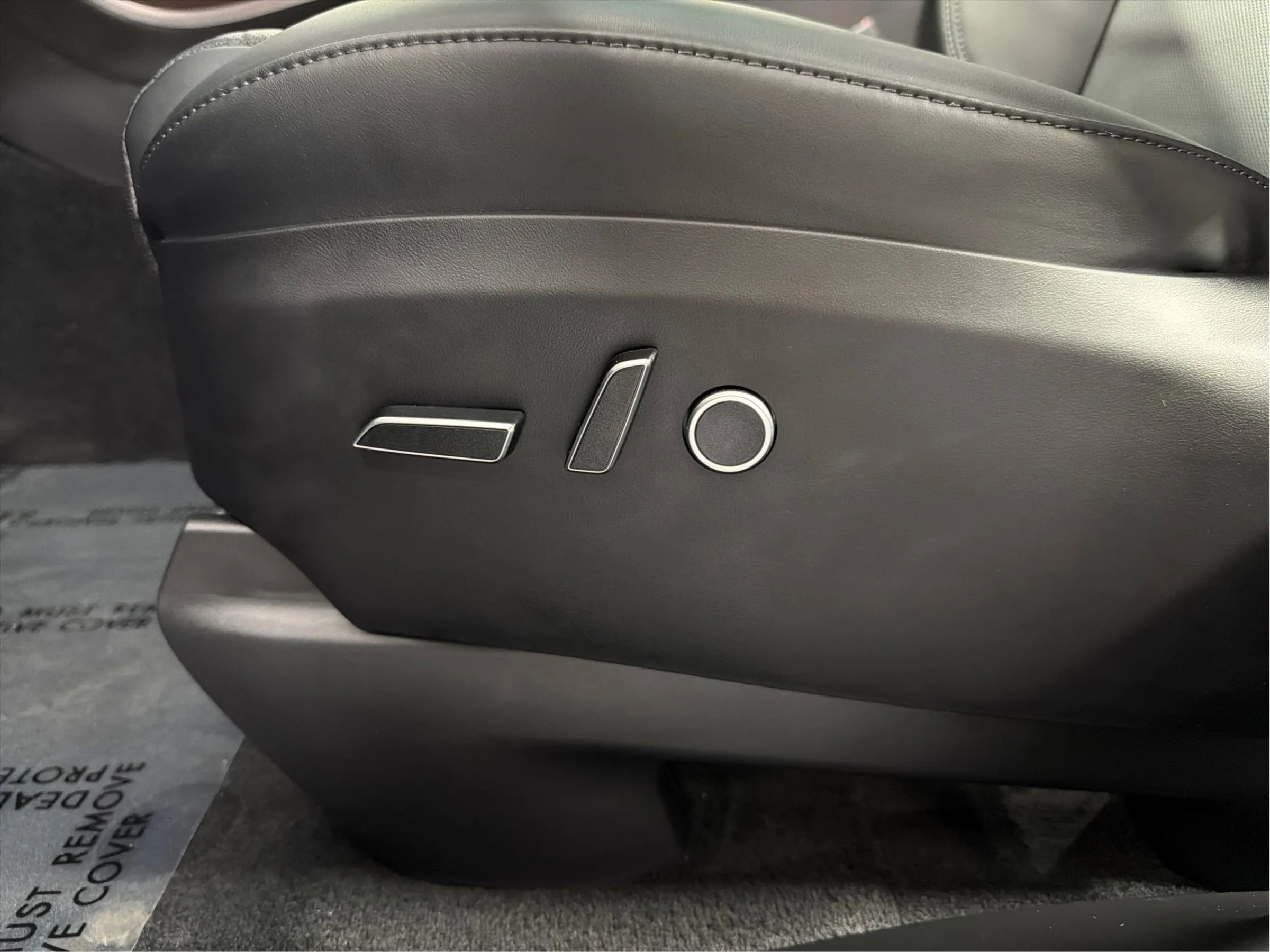 Used 2025 Tesla Model X AWD/4WD image 16