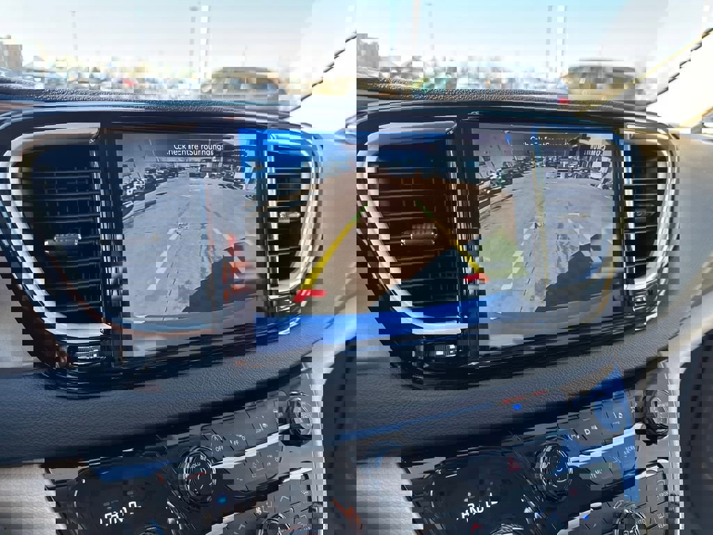 Used 2024 Chrysler Pacifica Touring-L image 24