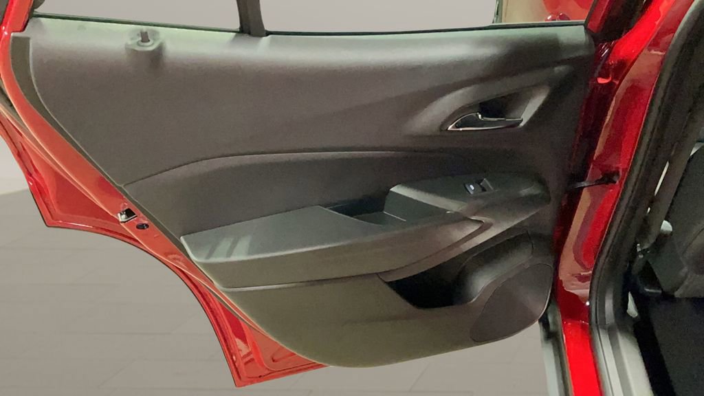 New 2026 Chevrolet Trax RS image 15