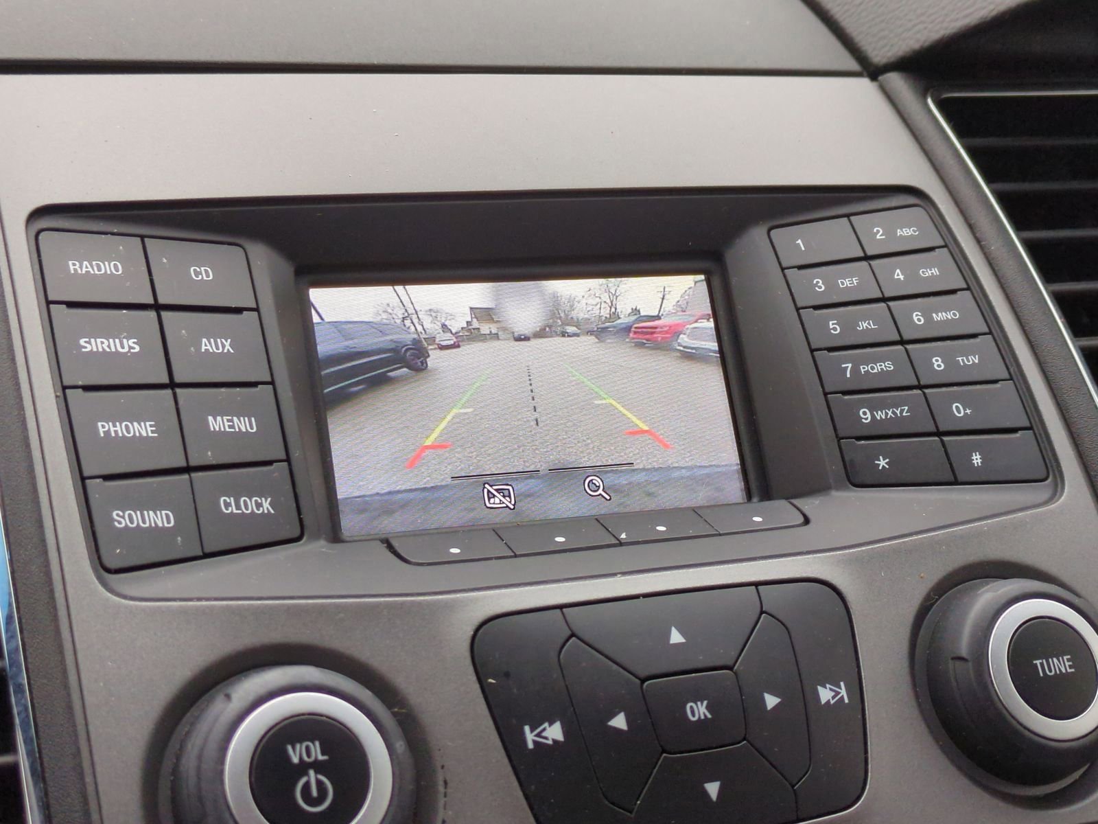 Used 2018 Ford Taurus SEL image 30