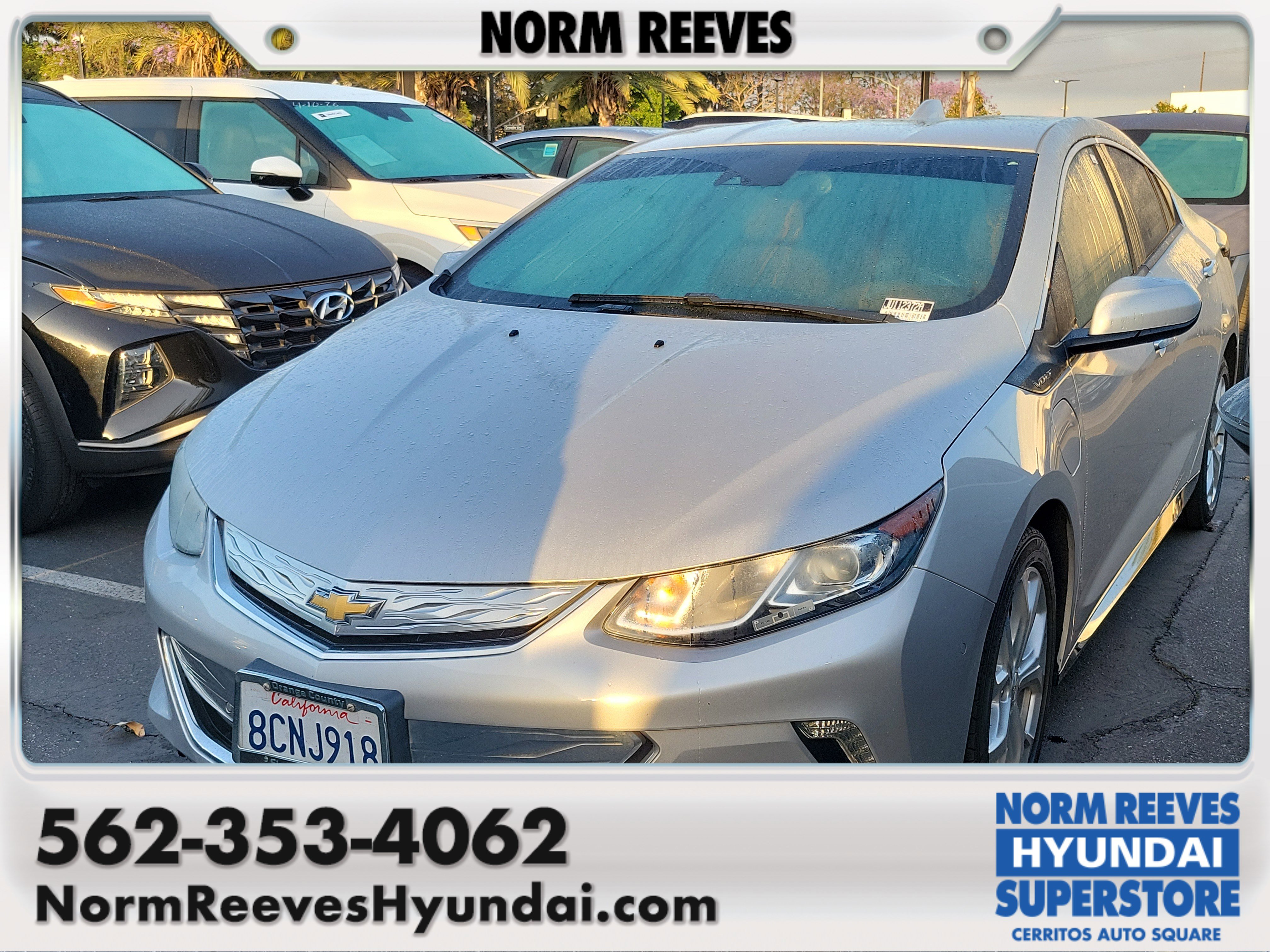 Used 2018 Chevrolet Volt Premier w/ Driver Confidence Package image 1