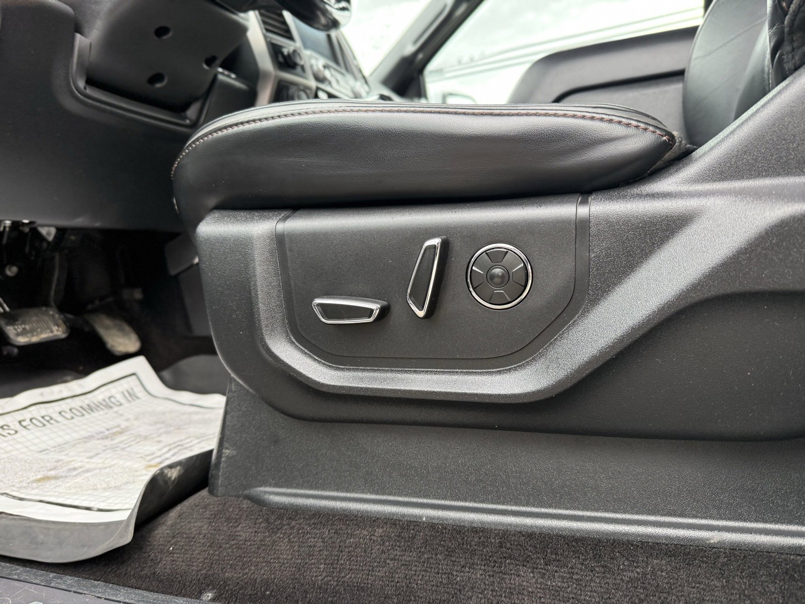 Used 2018 Ford F150 Platinum w/ Equipment Group 701A Luxury image 26