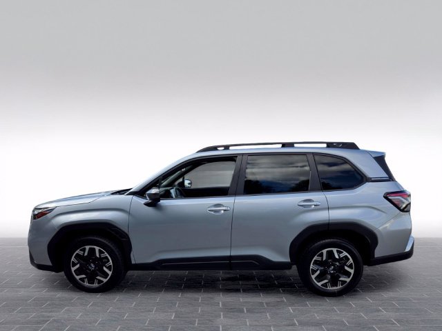 Used 2025 Subaru Forester Premium AWD/4WD image 4