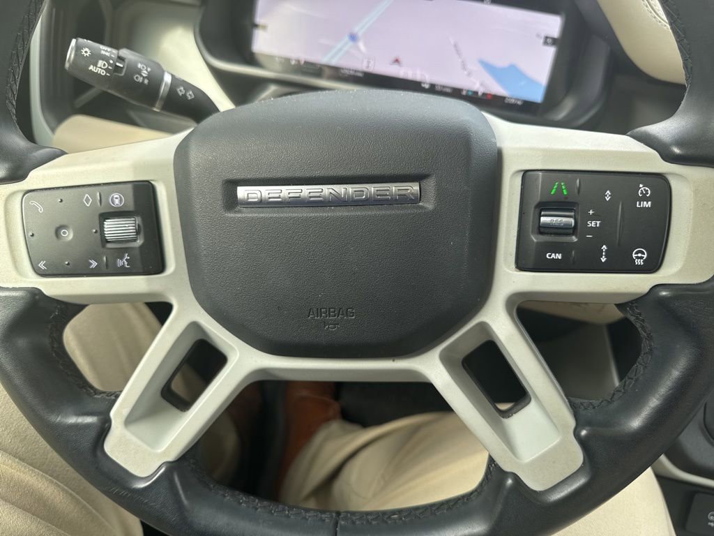 Used 2024 Land Rover Defender 110 S image 12