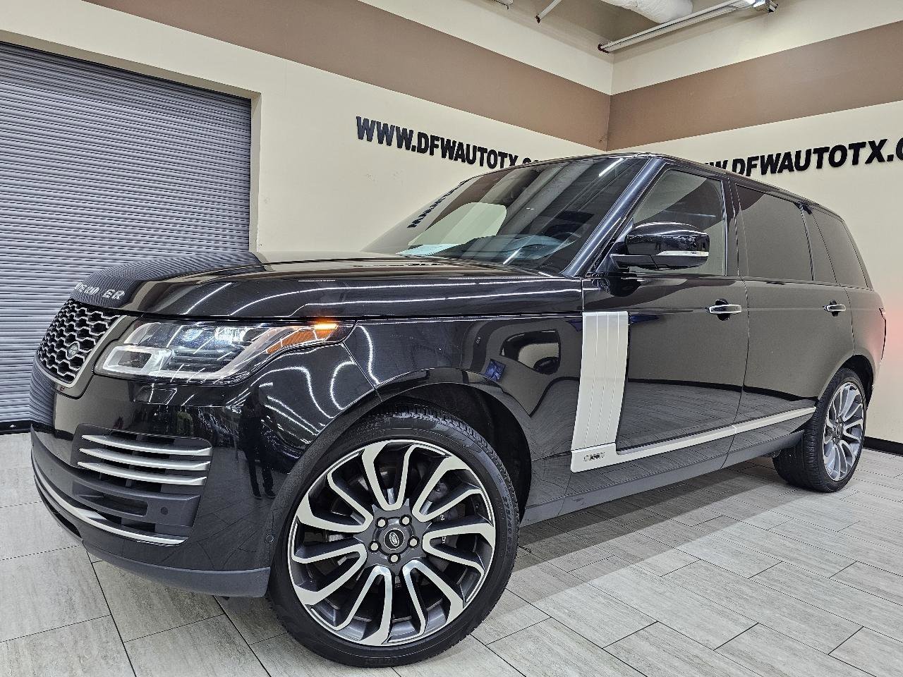 Used 2021 Land Rover Range Rover Long Wheelbase Autobiography image 1