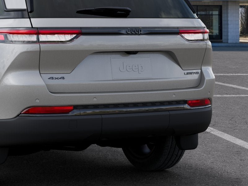 New 2025 Jeep Grand Cherokee Limited w/ Luxury Tech Group II AWD/4WD image 43