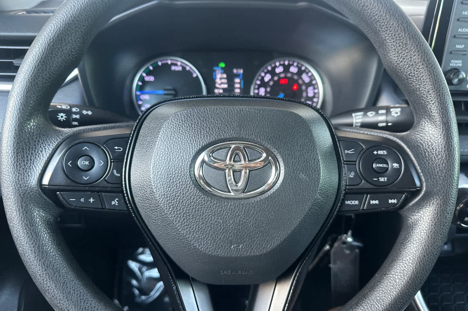 Used 2020 Toyota RAV4 LE w/ All Weather Liner Package AWD/4WD image 22