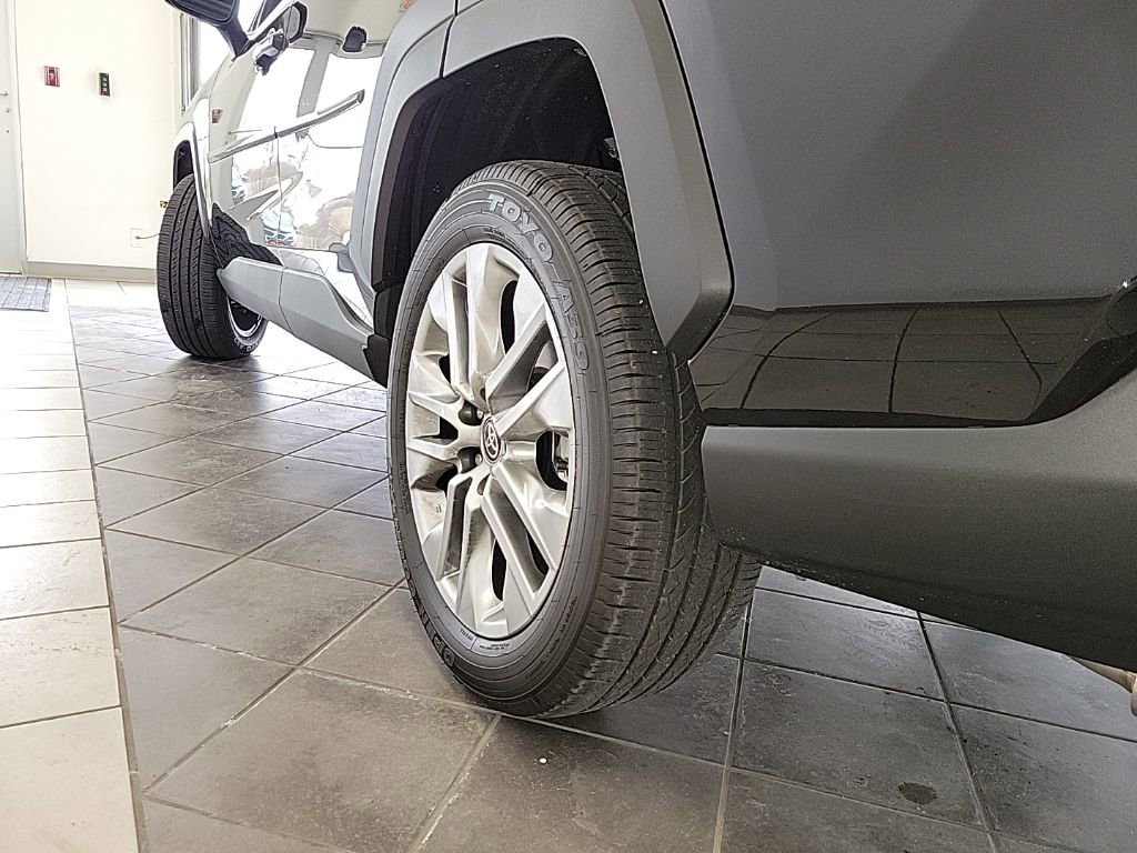 Used 2025 Toyota RAV4 Limited image 24