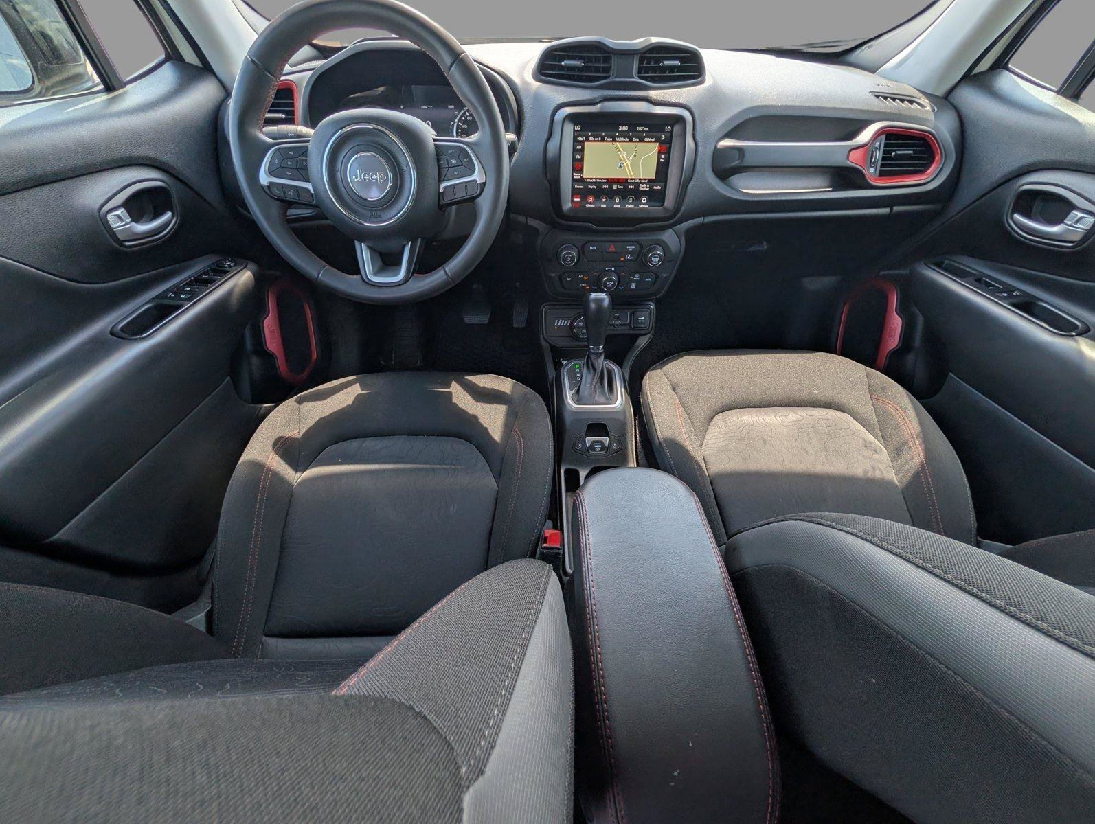 Used 2023 Jeep Renegade Trailhawk AWD/4WD image 30