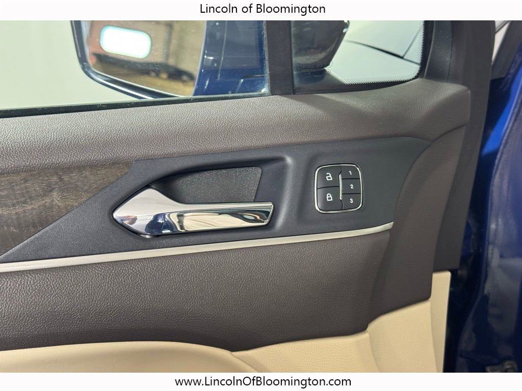 Used 2019 Lincoln MKC Reserve AWD/4WD image 16