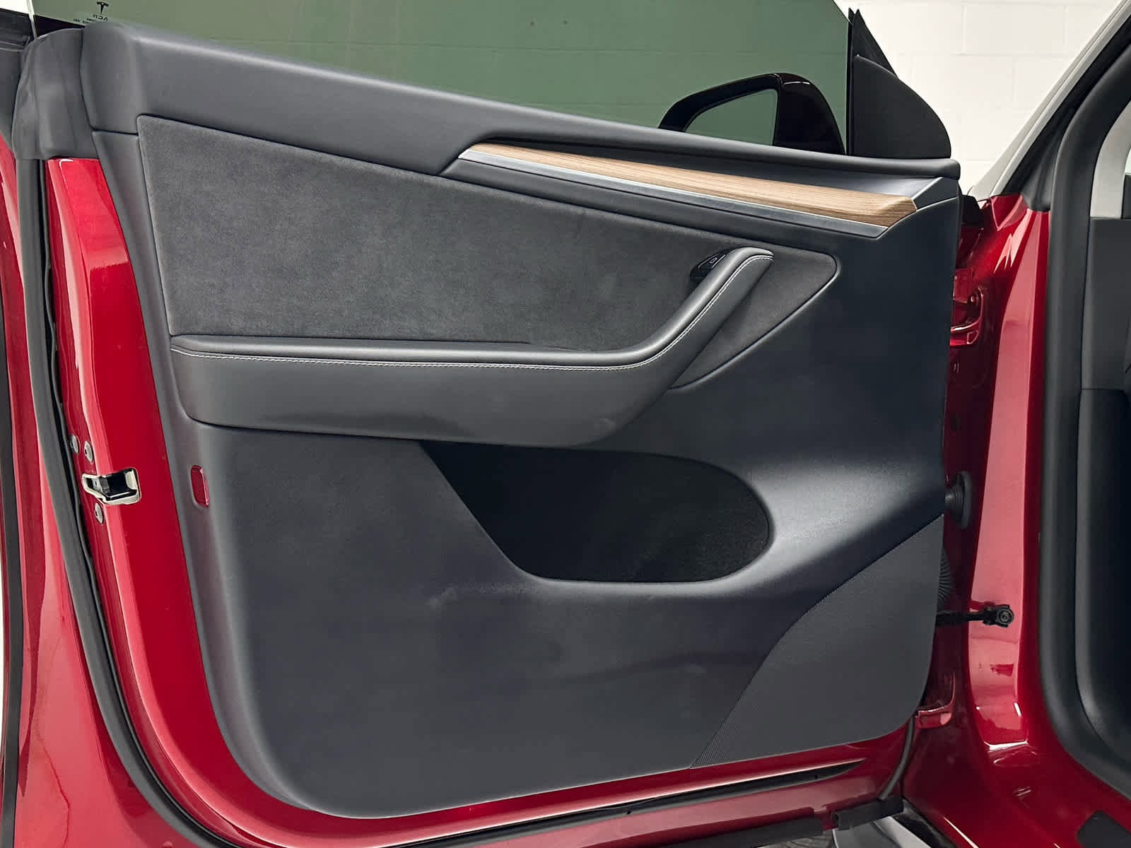 Used 2024 Tesla Model Y Long Range image 22