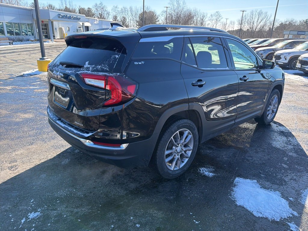 Certified 2022 GMC Terrain SLT w/ Infotainment Package II image 3