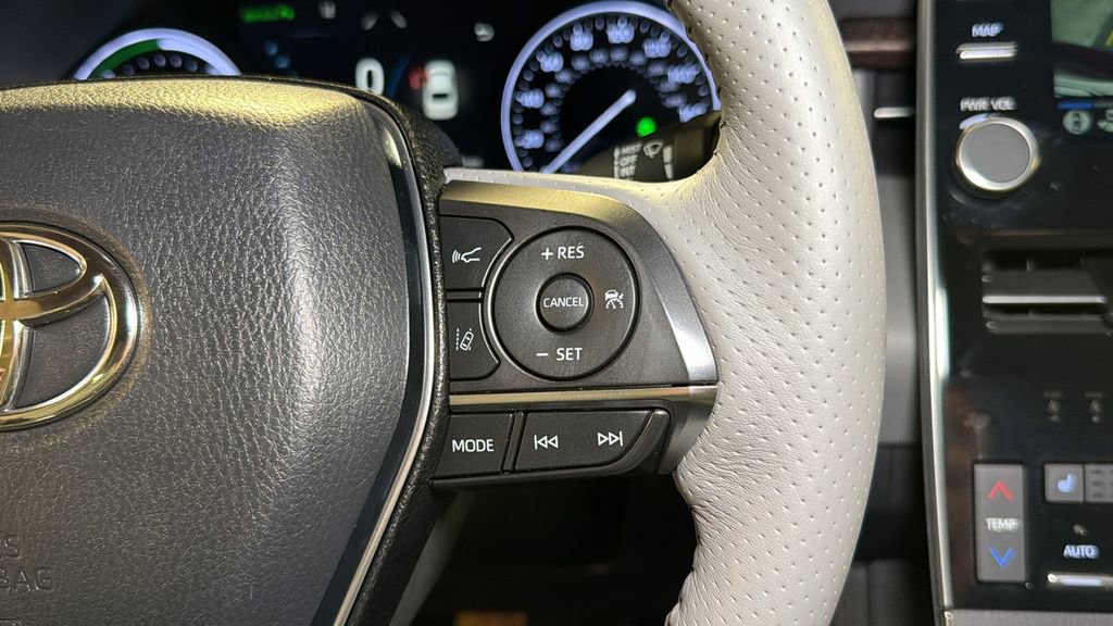 Used 2019 Toyota Avalon Limited w/ Advanced Safety Package image 29