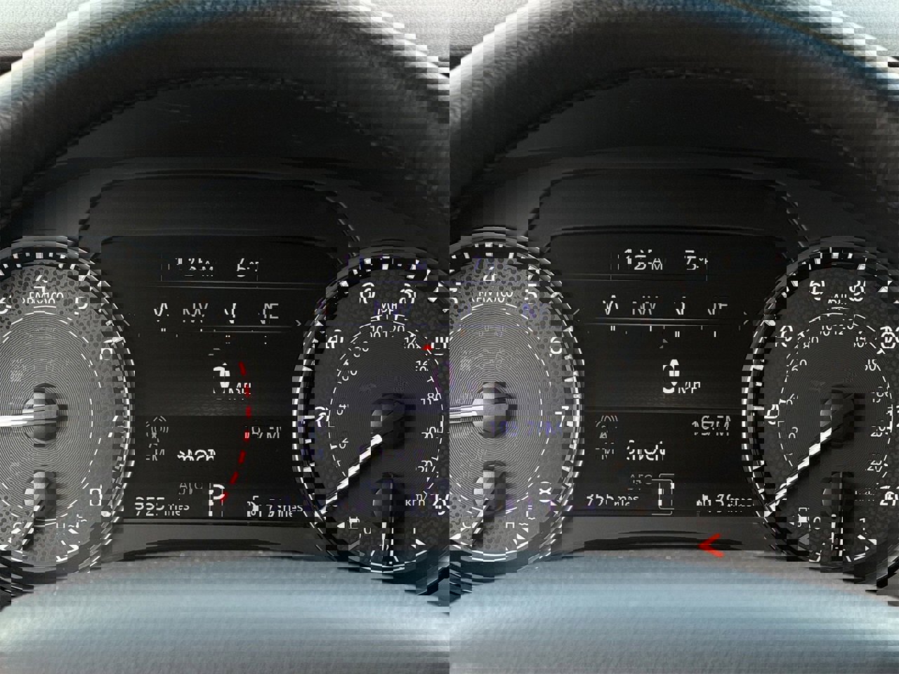 Used 2024 Nissan Armada SL image 16