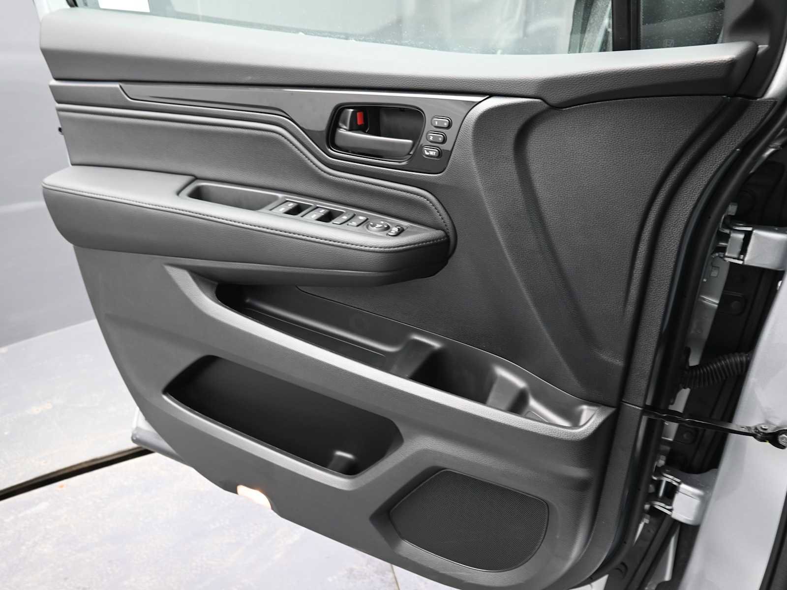 New 2026 Honda Odyssey Touring image 11