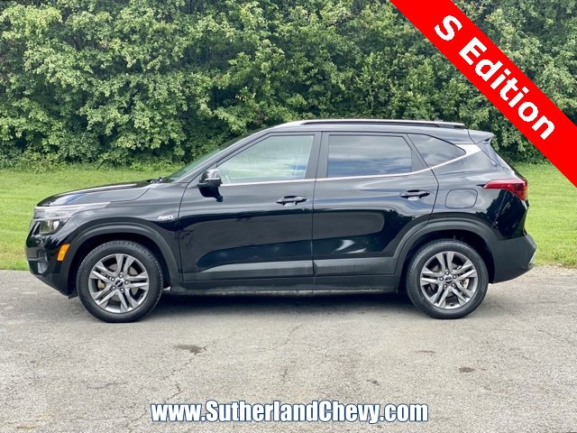 Used 2023 Kia Seltos S w/ Navigation Package image 4