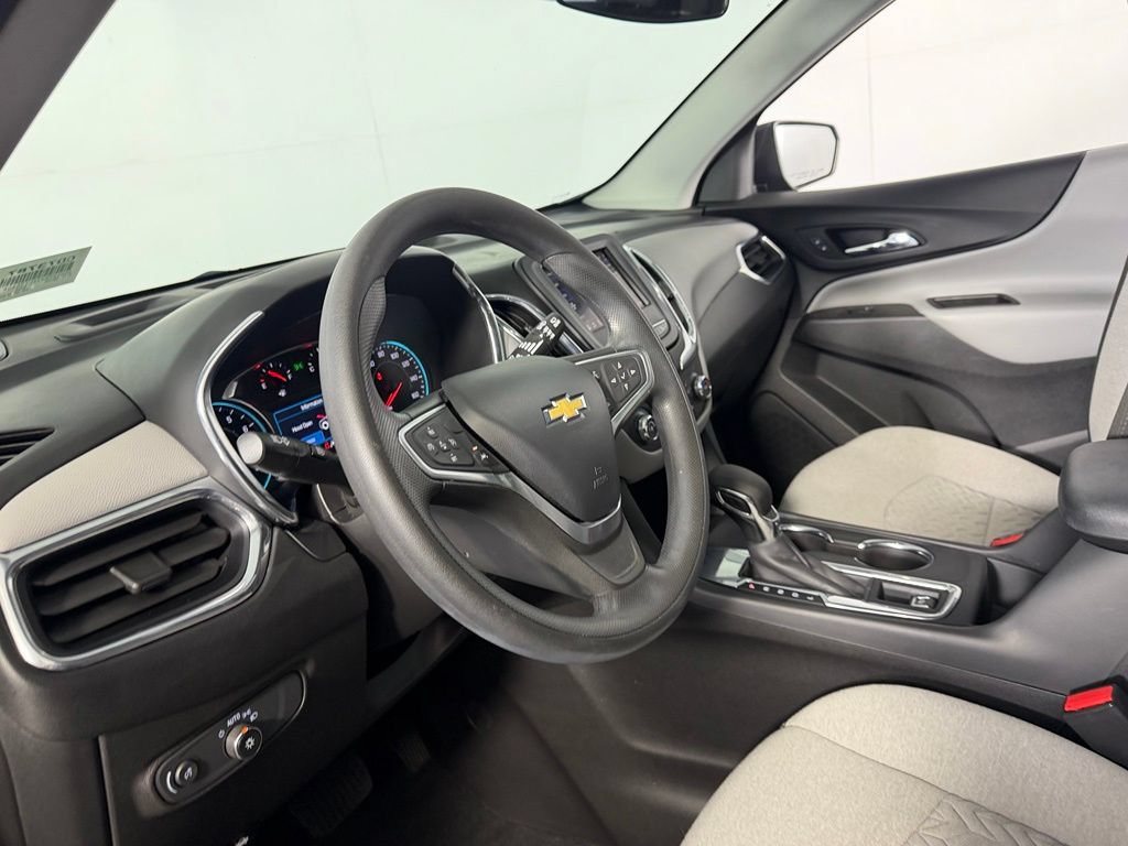 Used 2023 Chevrolet Equinox LS w/ LS Convenience Package FWD image 21