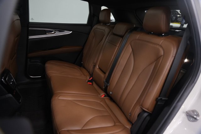 Used 2023 Lincoln Nautilus Reserve AWD/4WD image 31