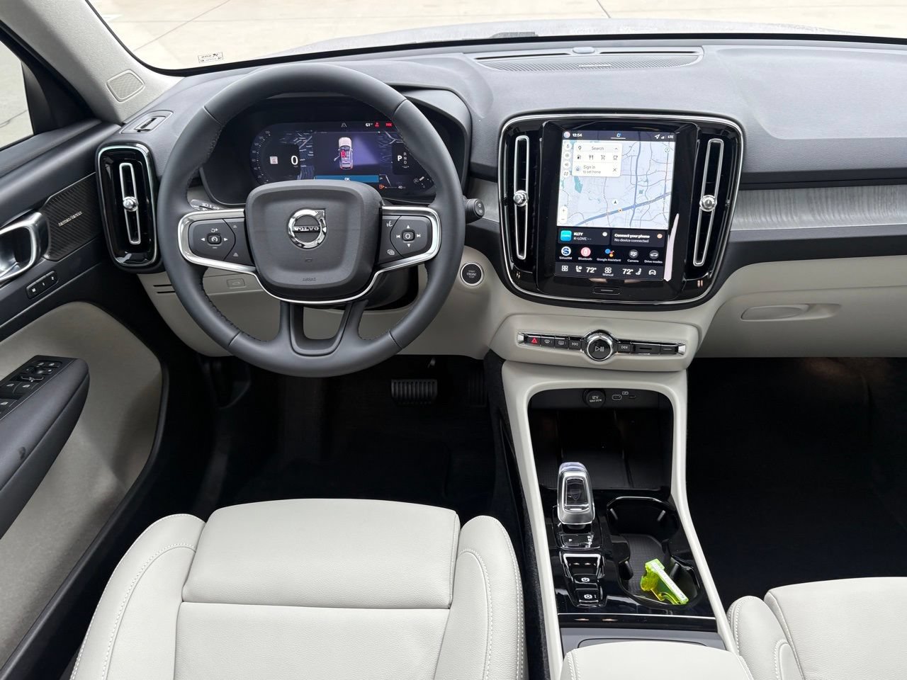New 2026 Volvo XC40 B5 Ultra w/ Protection Package Premier AWD/4WD image 11