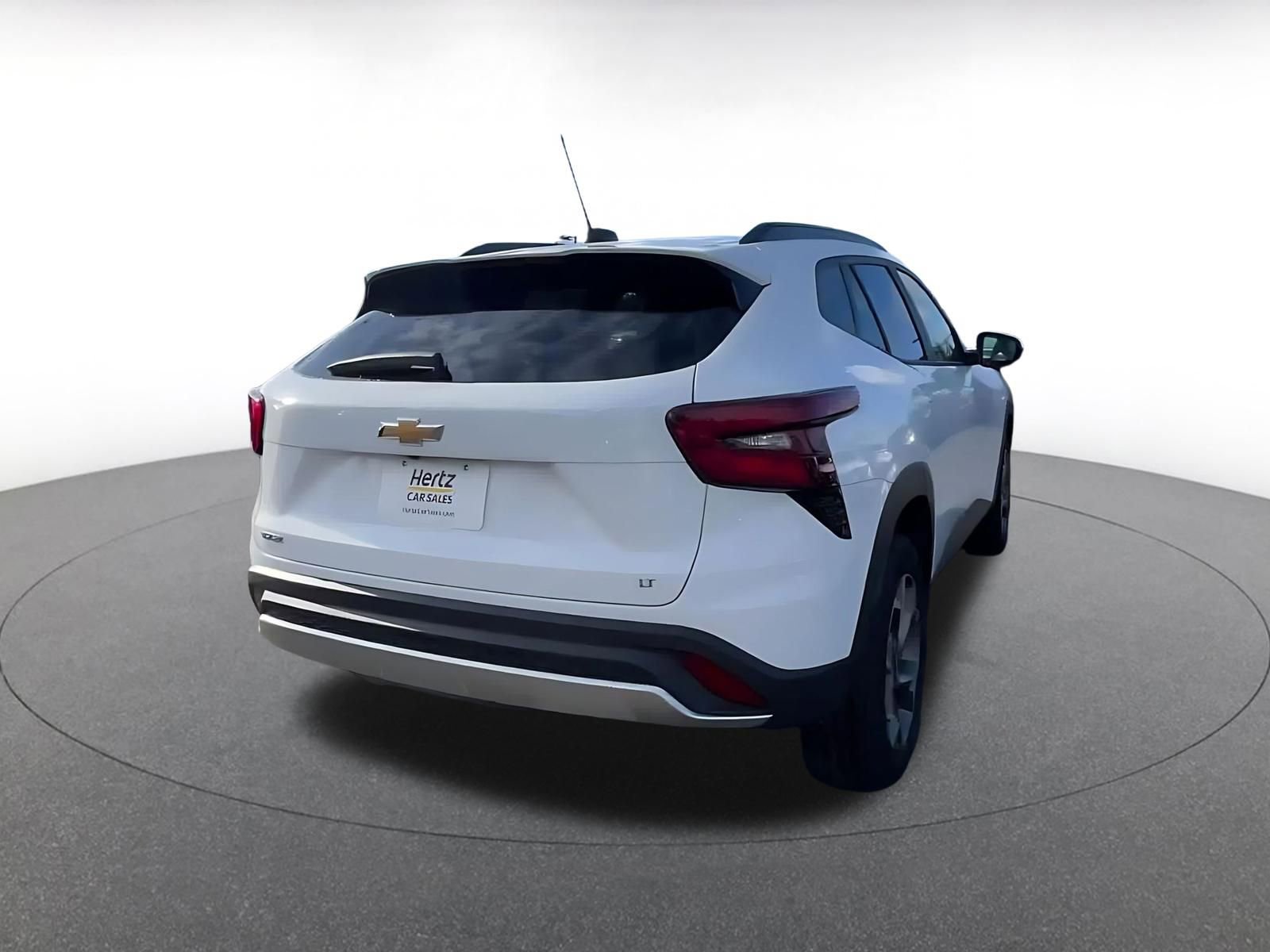 Used 2025 Chevrolet Trax LT image 15