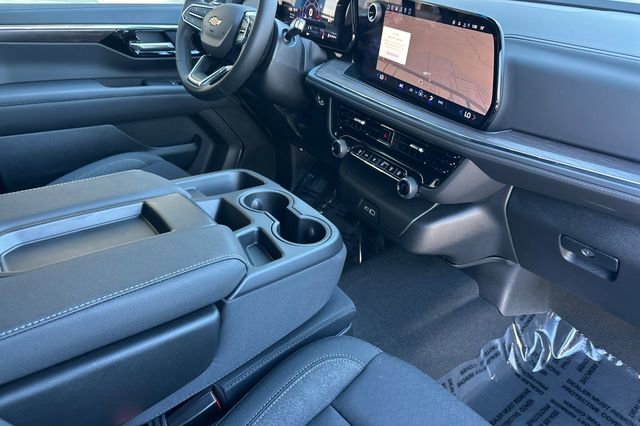 New 2026 Chevrolet Suburban LS image 22