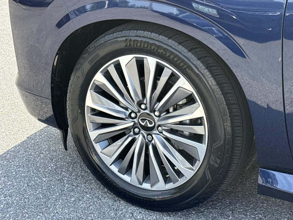 Certified 2025 INFINITI QX80 Luxe AWD/4WD image 42