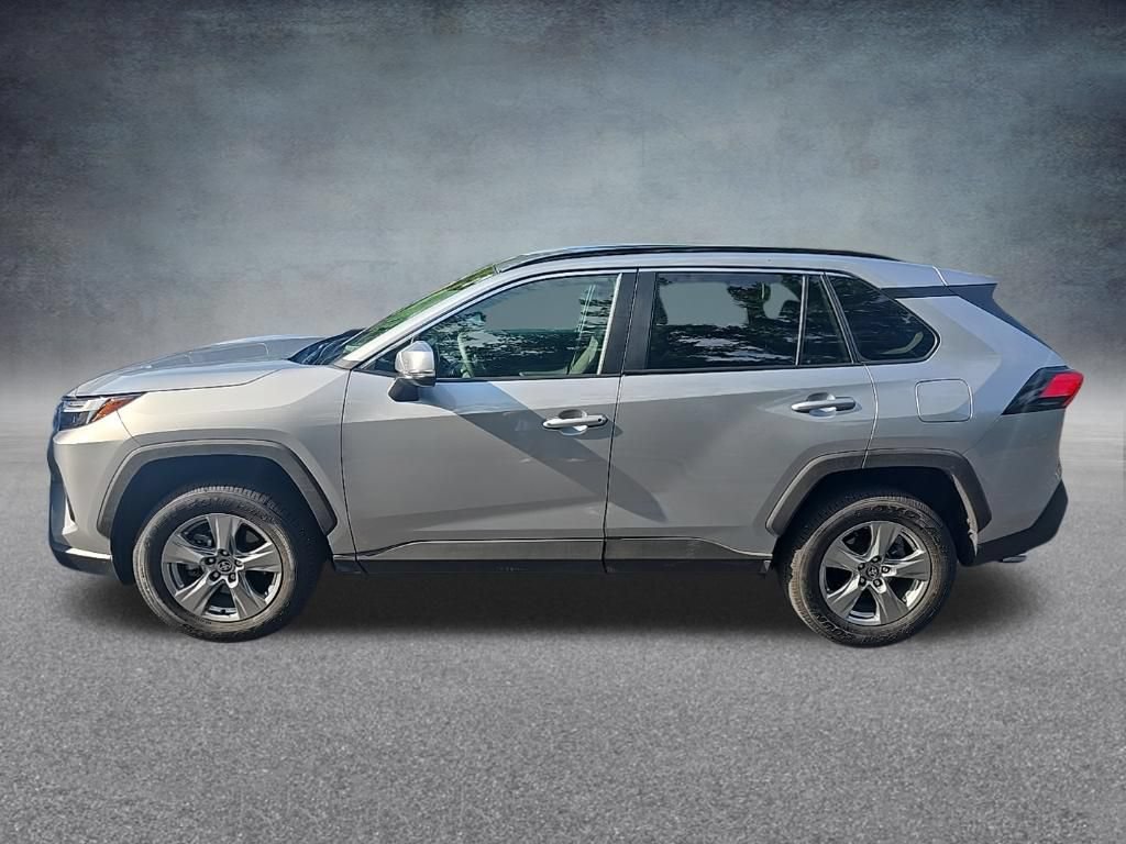 Used 2024 Toyota RAV4 XLE AWD/4WD image 4