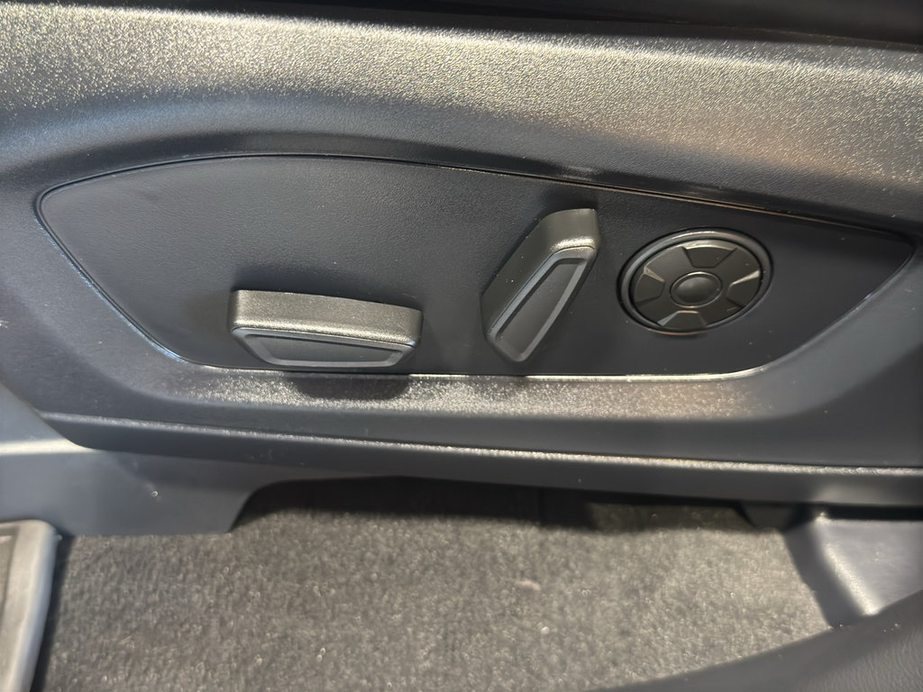 Used 2025 Ford Explorer ST AWD/4WD image 18