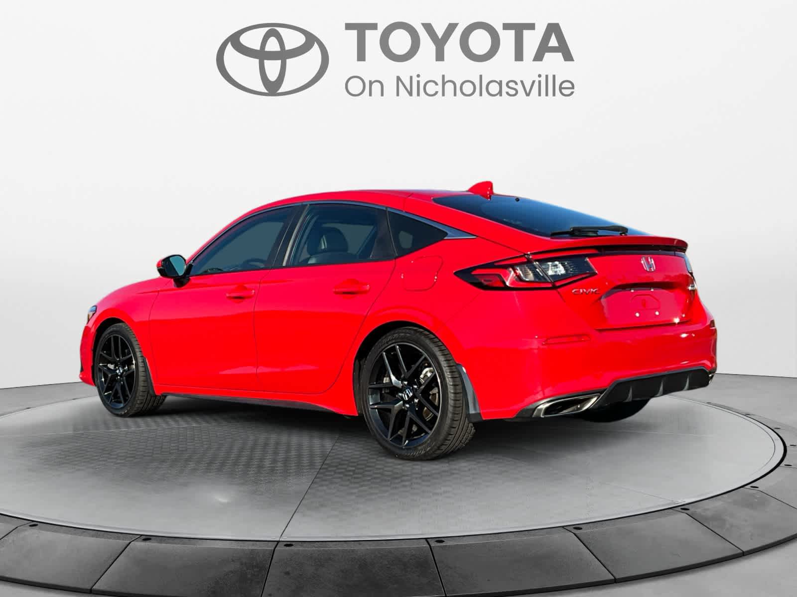 Used 2023 Honda Civic Sport Touring image 3
