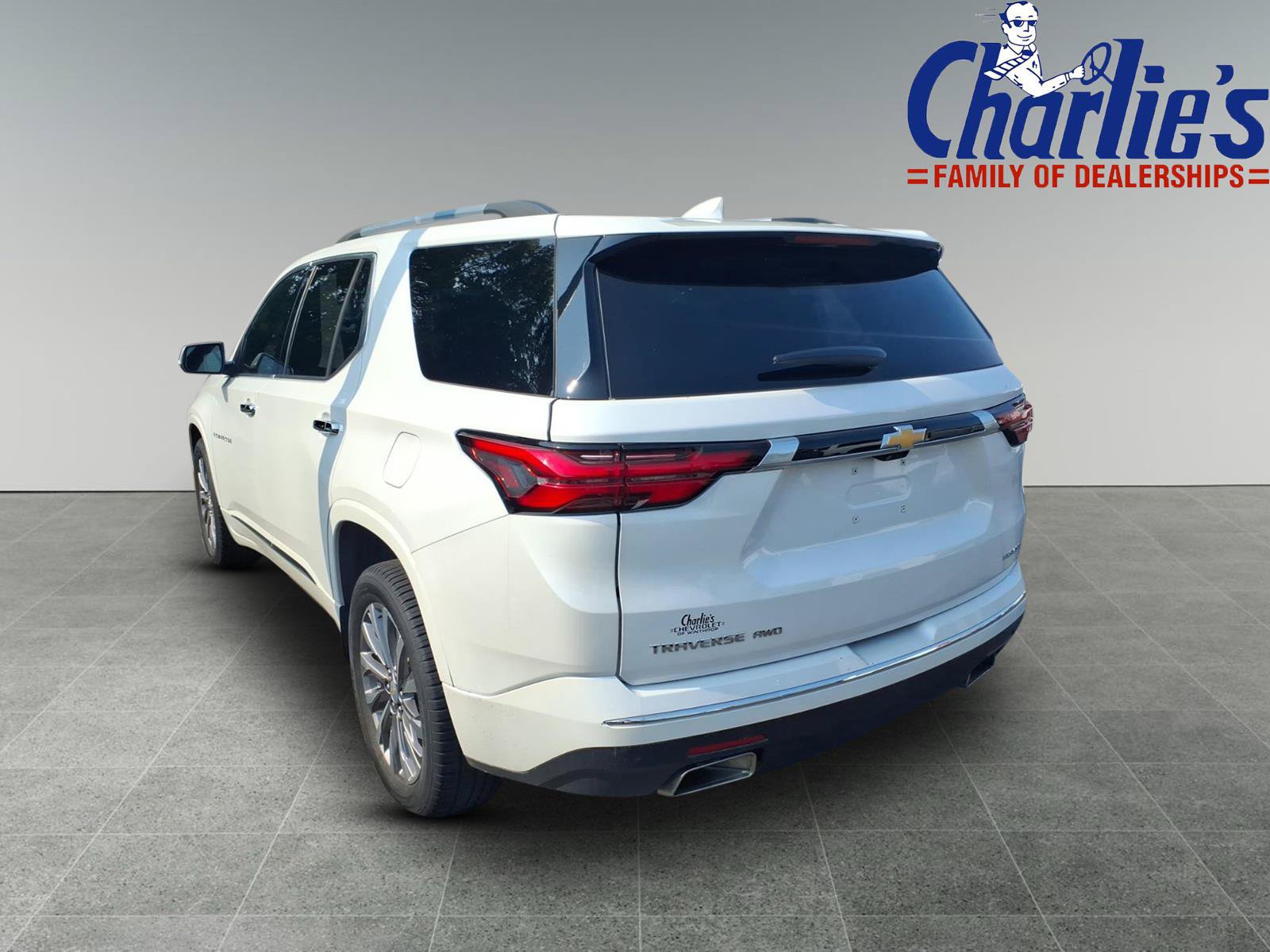 Used 2023 Chevrolet Traverse Premier AWD/4WD image 5