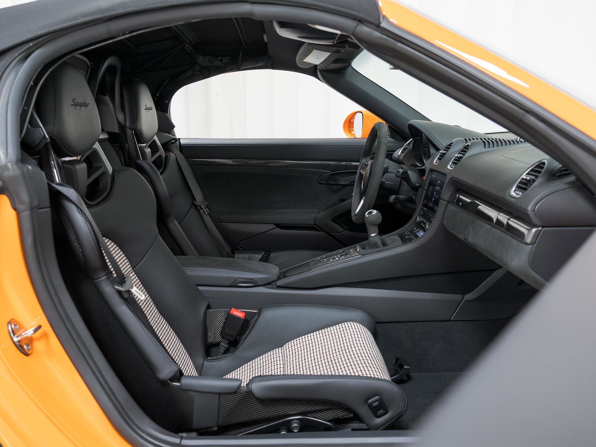 Certified 2021 Porsche 718 Boxster Spyder image 29