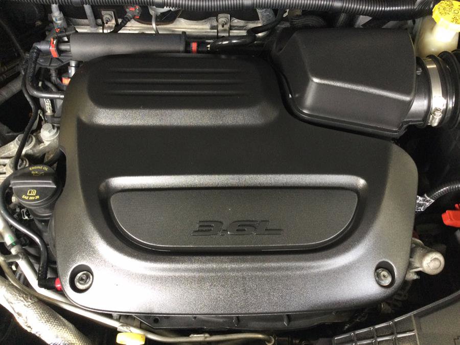 Used 2019 Chrysler Pacifica Touring-L image 28