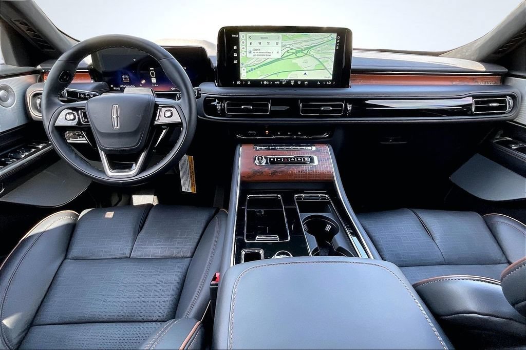 New 2026 Lincoln Aviator Black Label w/ Jet Appearance Package AWD/4WD image 5